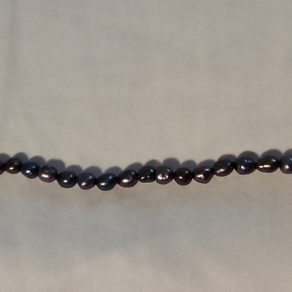 Blue fresh water pearl necklace with crystal drop - Picture 2 of 4